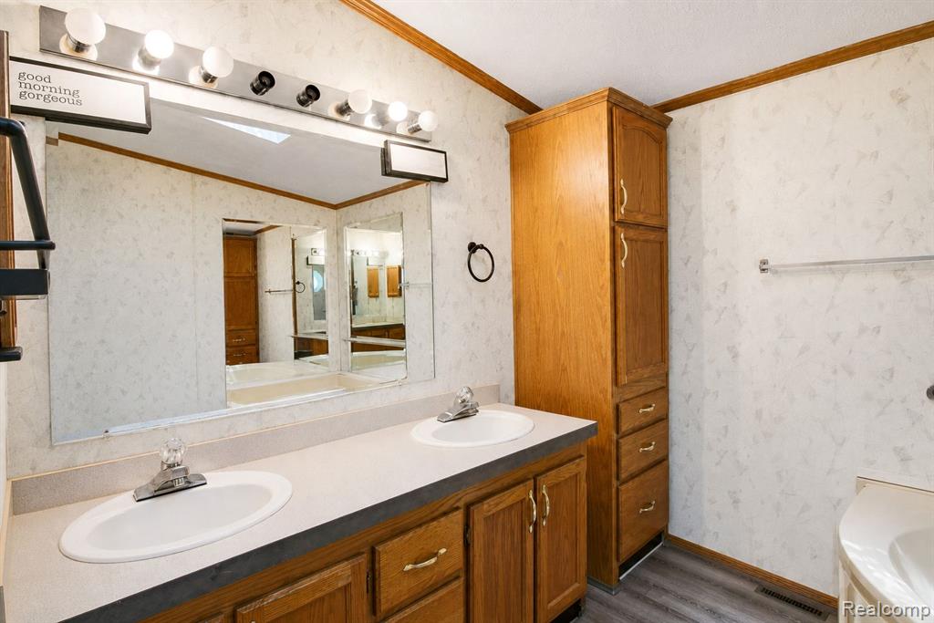 9159 Greentree Drive, Newport, MI 48166 — Photo 12