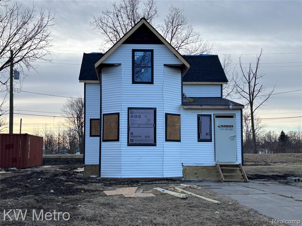 8864 Charlevoix Street, Detroit, MI 48214 — front exterior