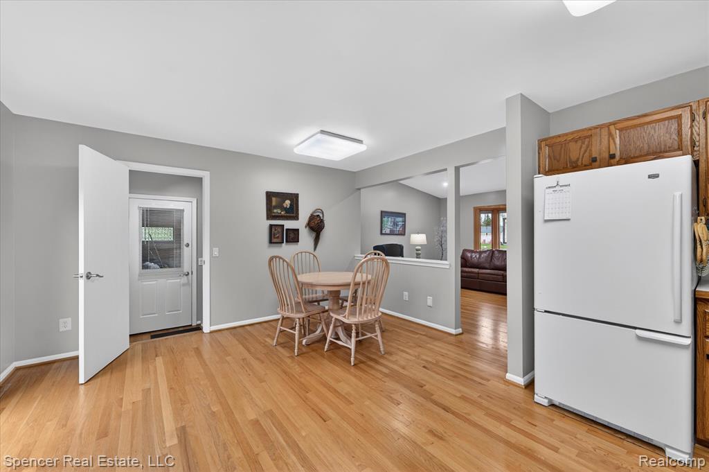 5988 Waldon Road, Clarkston, MI — Photo 17