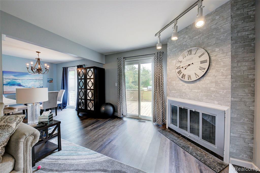 41674 BEDFORD Drive, Canton, MI 48187 — Photo 7