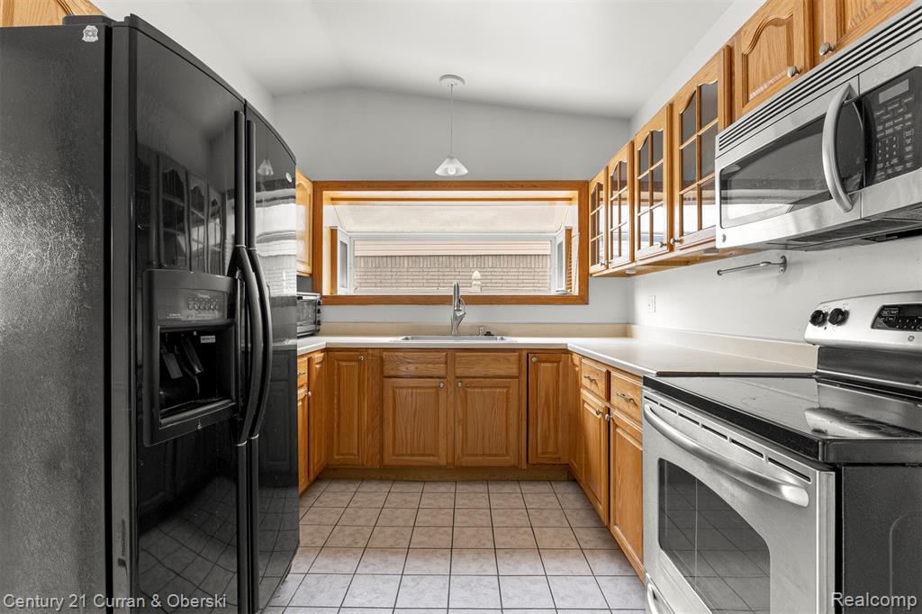 12345 Bedford Drive, Southgate, MI 48195 — Photo 10