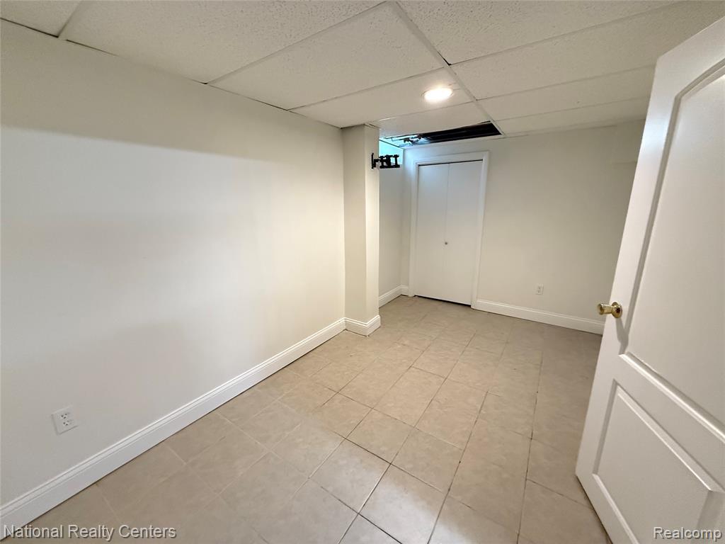 8981 Shannon Drive, Sterling Heights, MI 48314 — Photo 19