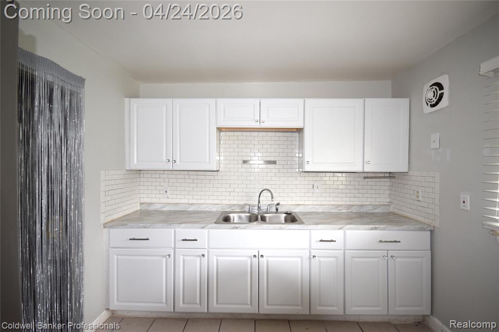 10311 Saratoga Street, Oak Park, MI 48237 — Photo 13