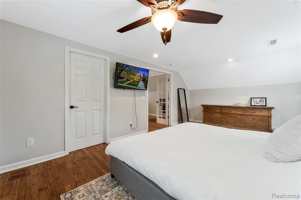 10054 Lincoln Drive, Huntington Woods, MI — Photo 33