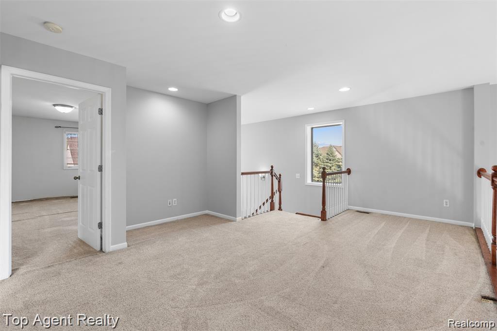 1066 Lorenzo Court, Troy, MI 48085 — Photo 21
