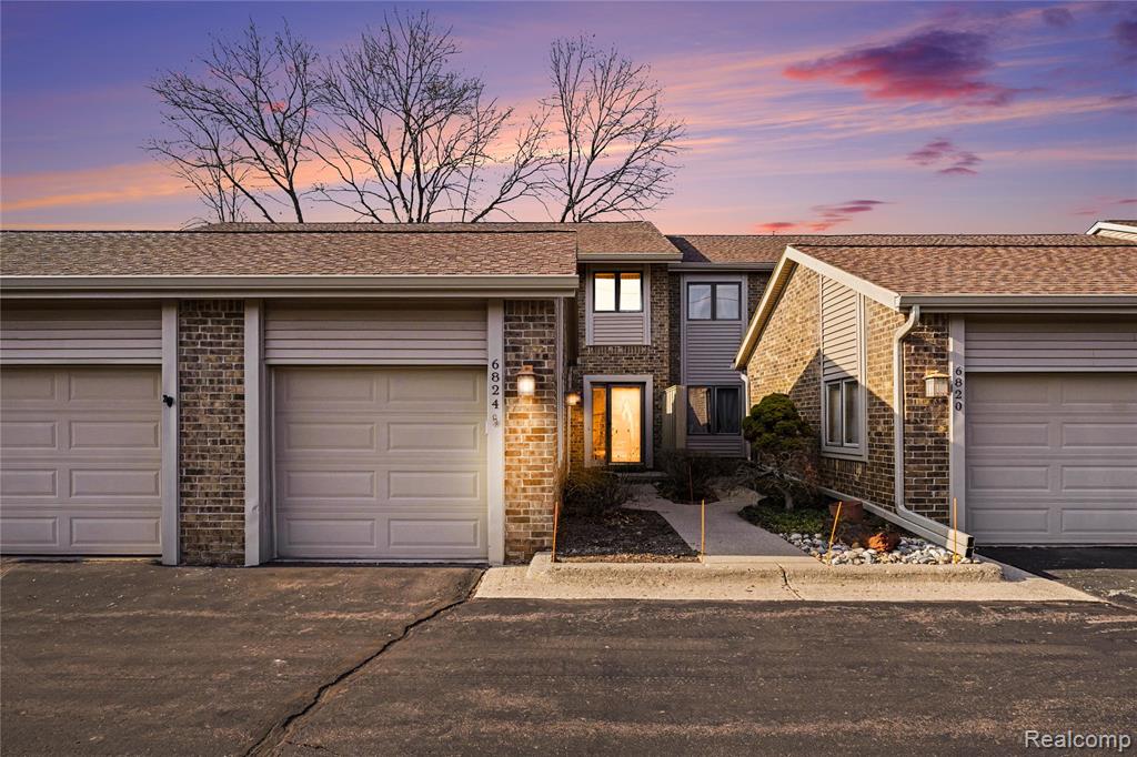 6824 Northcrest Way E, Clarkston, MI — front exterior
