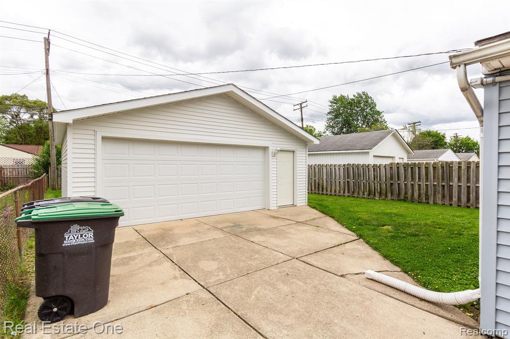 9065 WILLIAM Street, Taylor, MI 48180 — Photo 22