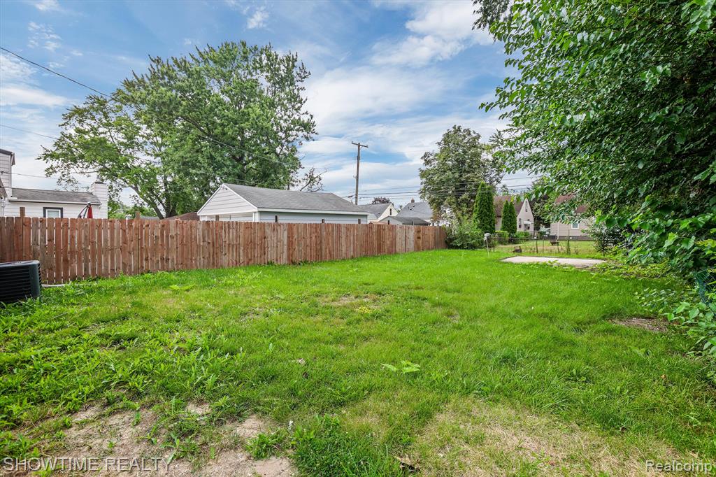 629 LEBLANC Street, Lincoln Park, MI 48146 — Photo 22