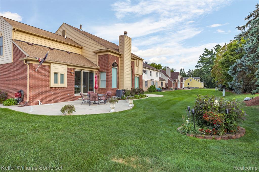 41659 Touchstone Drive, Sterling Heights, MI 48314 — Photo 46