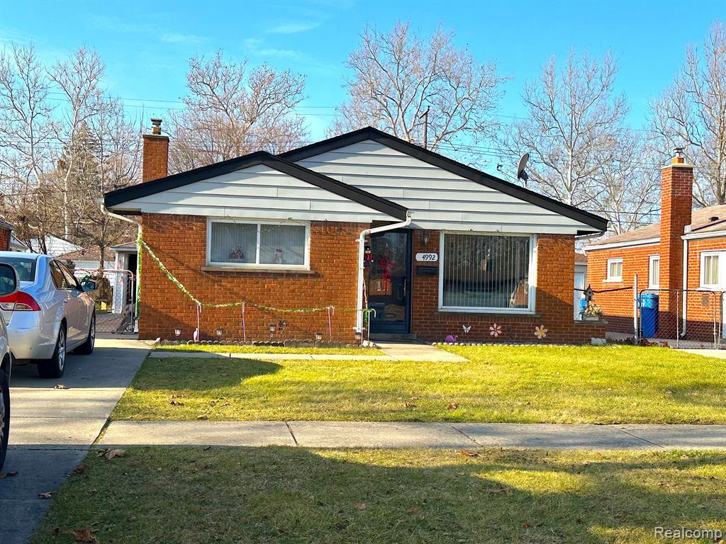 4992 MCKINLEY Street, Dearborn Heights, MI 48125 — Photo 6