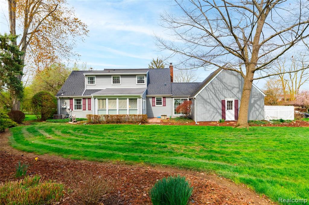 27758 Johnson Road, Grosse Ile, MI 48138 — Photo 39