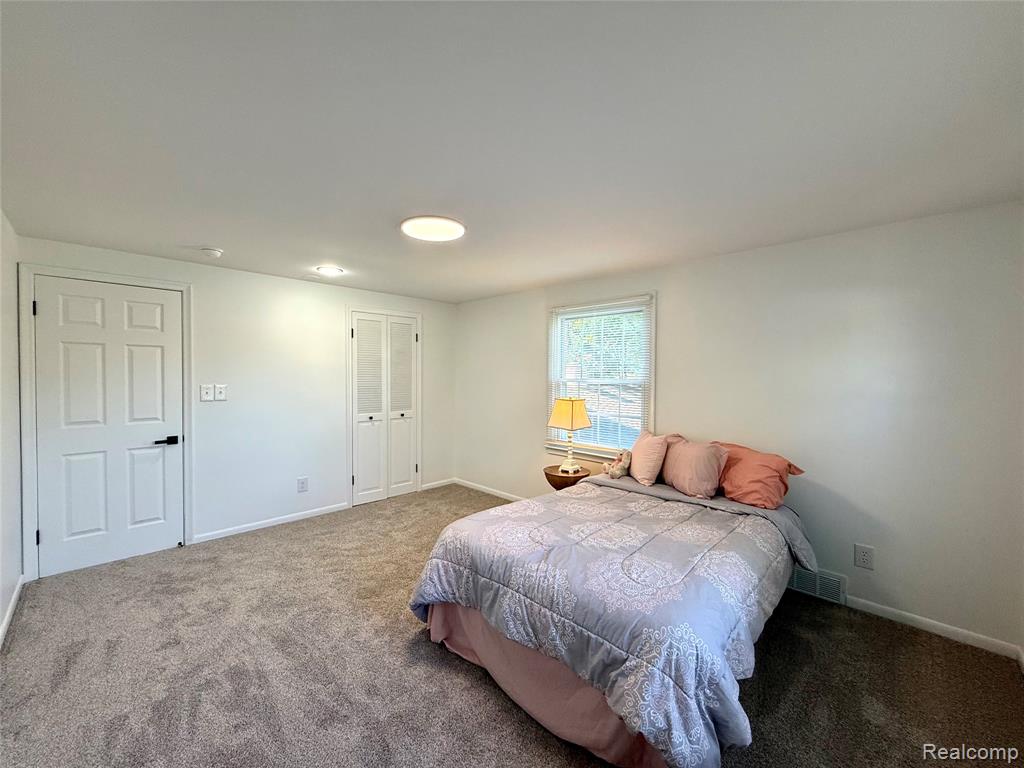 38552 Macintosh Court, Clinton Twp, MI 48036 — Photo 48