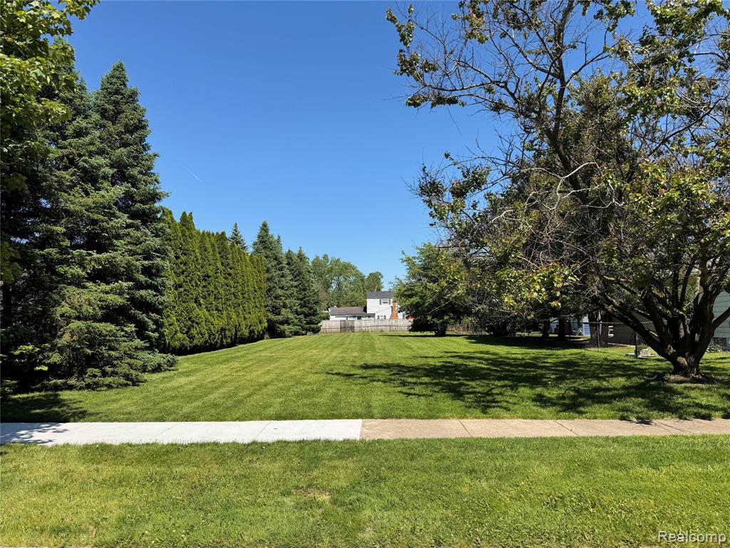 9405 Lincoln St, Taylor, MI 48180 — Photo 2