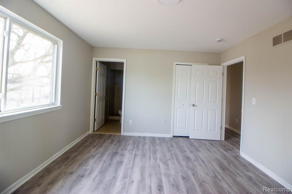 752 PENSACOLA Avenue, Pontiac, MI 48340 — Photo 11