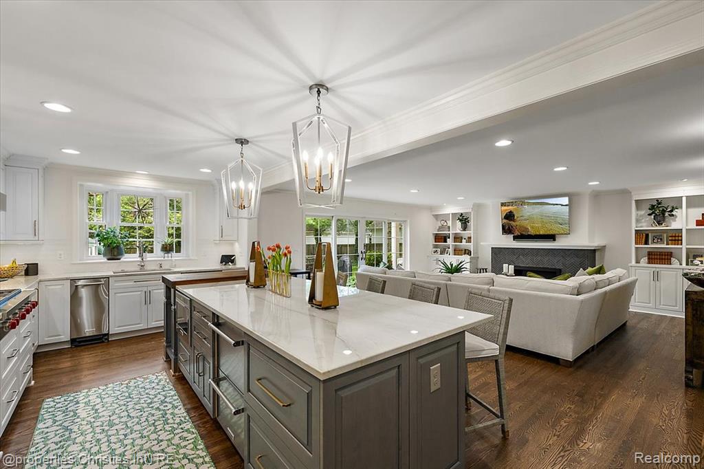 586 Fairfax Street, Birmingham, MI 48009 — Photo 10