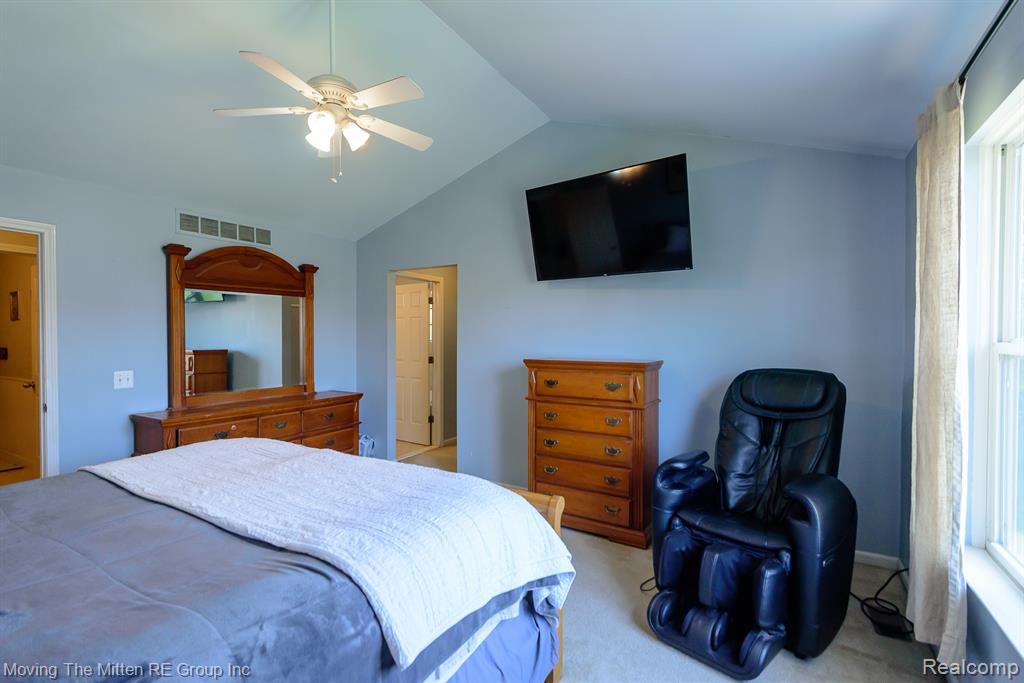 43825 S Timberview Drive, Belleville, MI 48111 — Photo 32