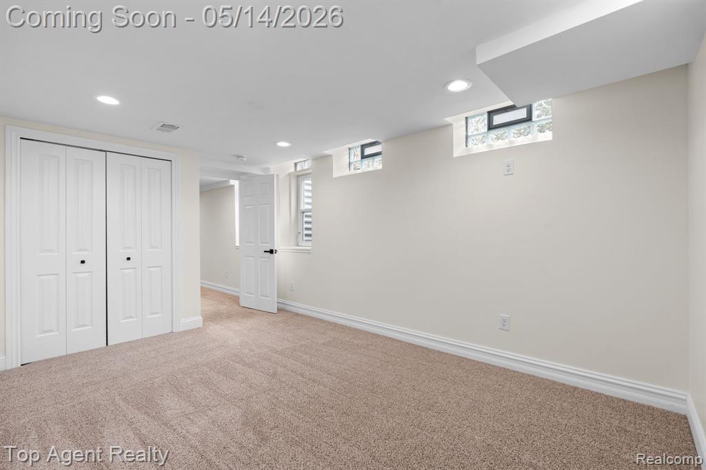 6739 White Pine Court, Bloomfield Hills, MI 48301 — Photo 38