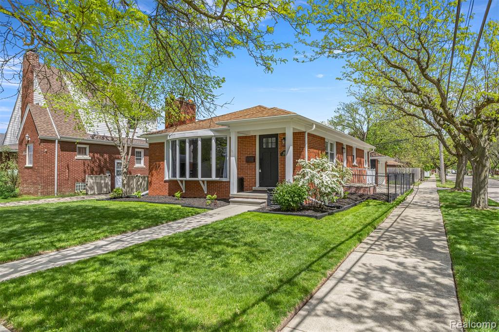 2515 21st Street, Wyandotte, MI 48192 — Photo 2
