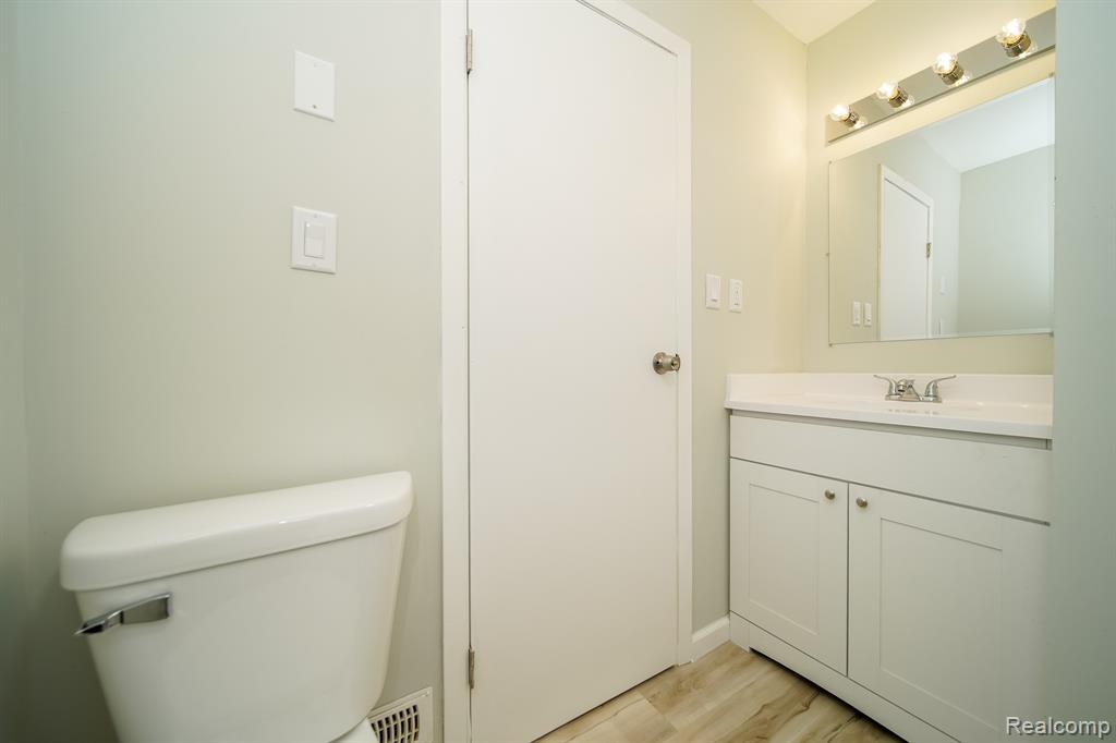 4865 Huston Drive, Lake Orion, MI — Photo 39