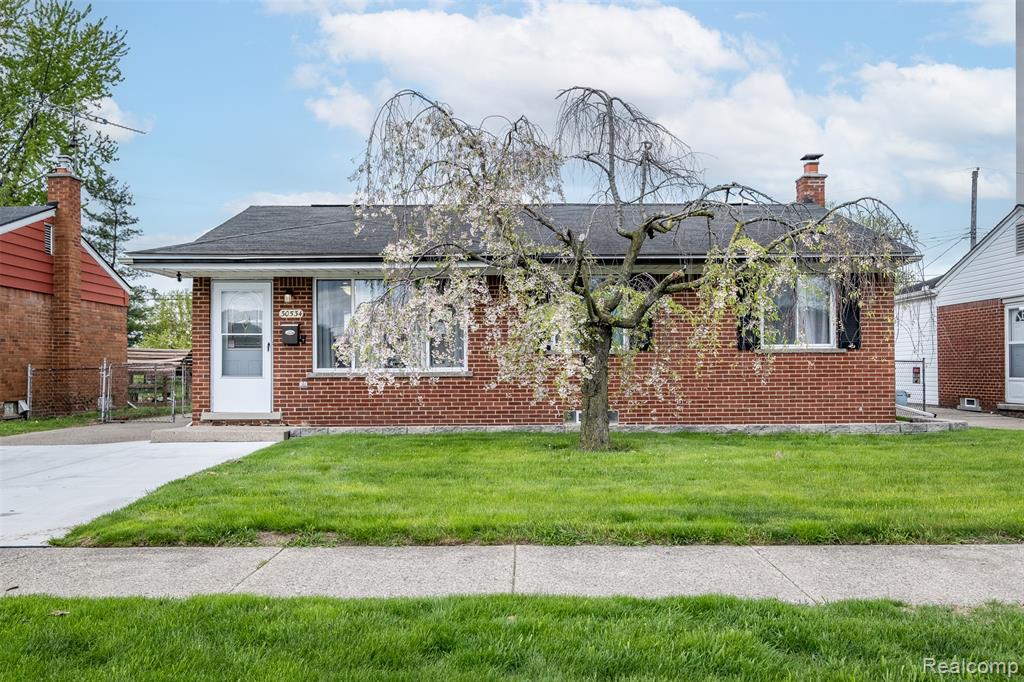 30534 Spybrook Street, Roseville, MI 48066 — Photo 2