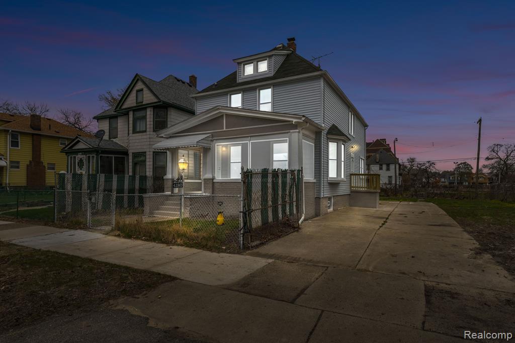 4180 SEMINOLE Street, Detroit, MI 48214 — Photo 2