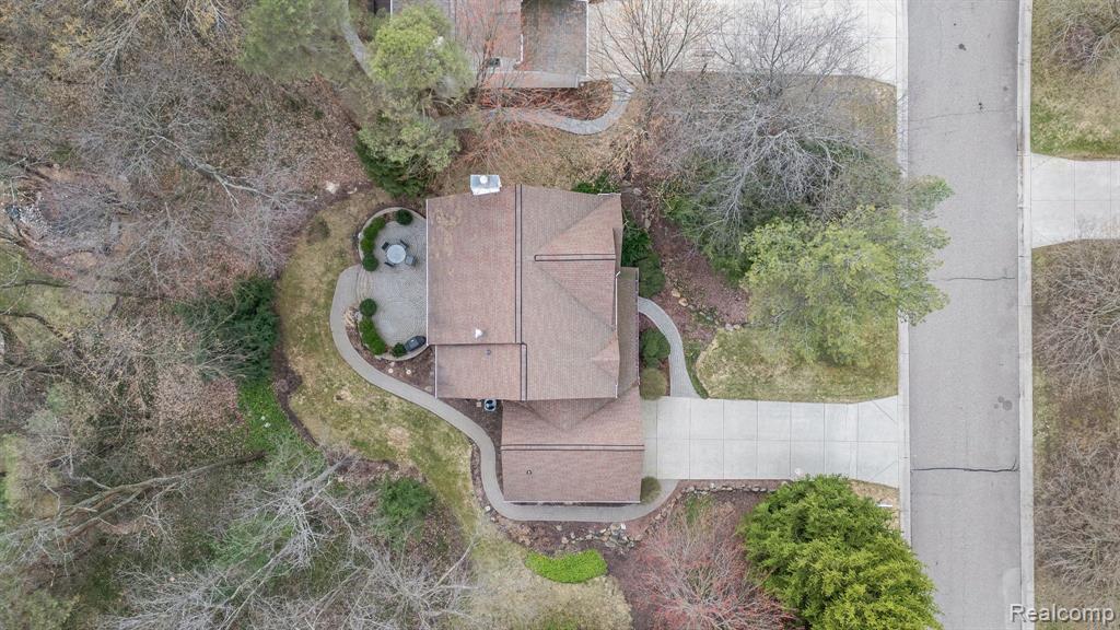6037 Pine Needle Court, Clarkston, MI — Photo 37