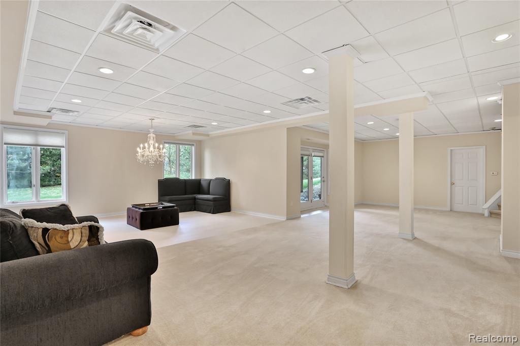 5826 Murfield Drive, Rochester, MI 48306 — Photo 58