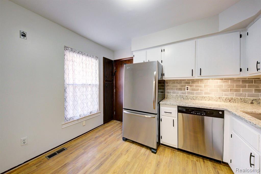 2037 Hyde Park Drive, Detroit, MI 48207 — Photo 10