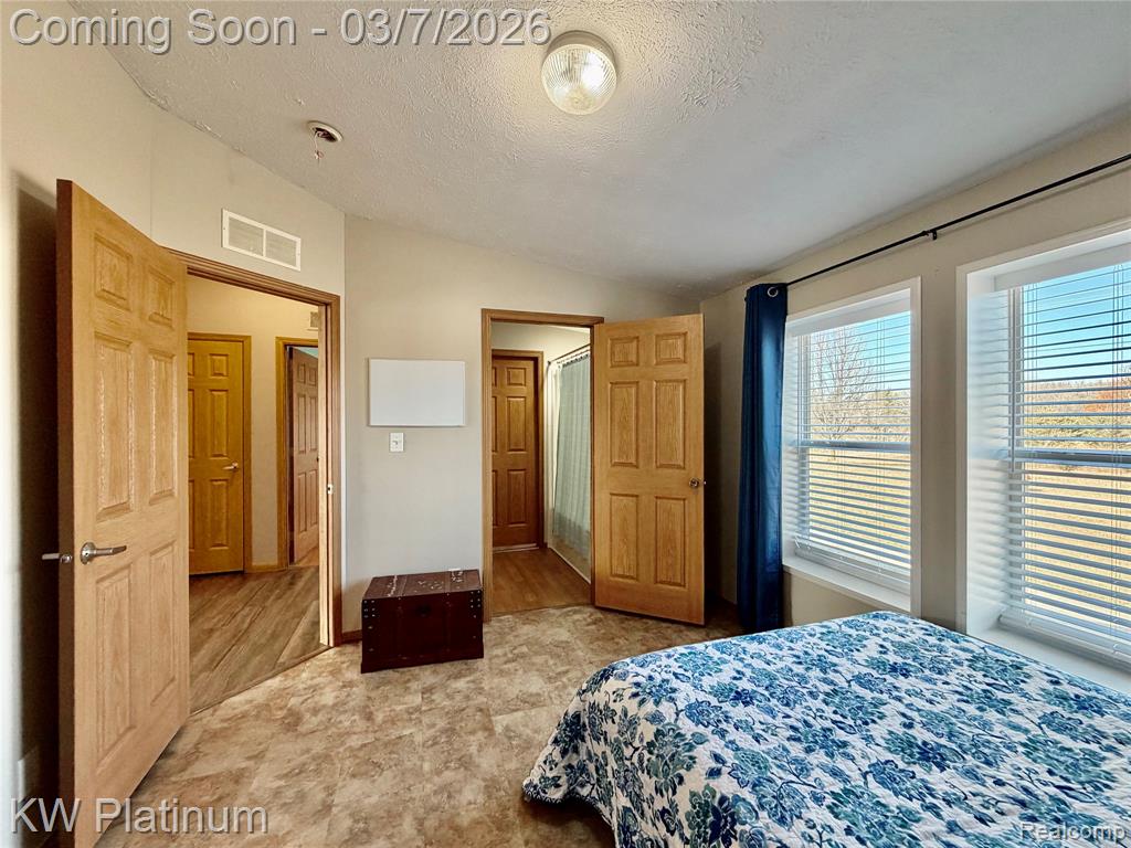 6801 Lapeer Road, Kimball, MI — Photo 32
