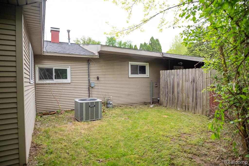 4216 Parker Road, Fort Gratiot, MI 48059 — Photo 5