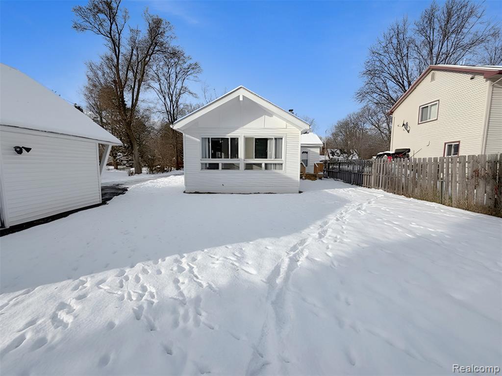 10426 Stark Road, Livonia, MI, 48150