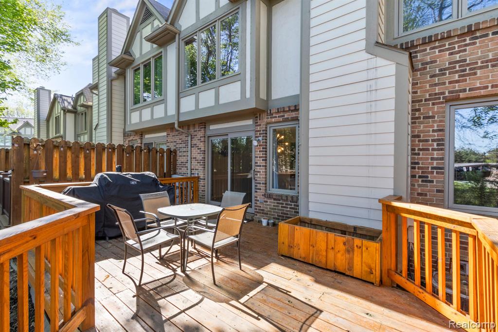 42036 SARATOGA Circle, Canton, MI 48187 — Photo 25