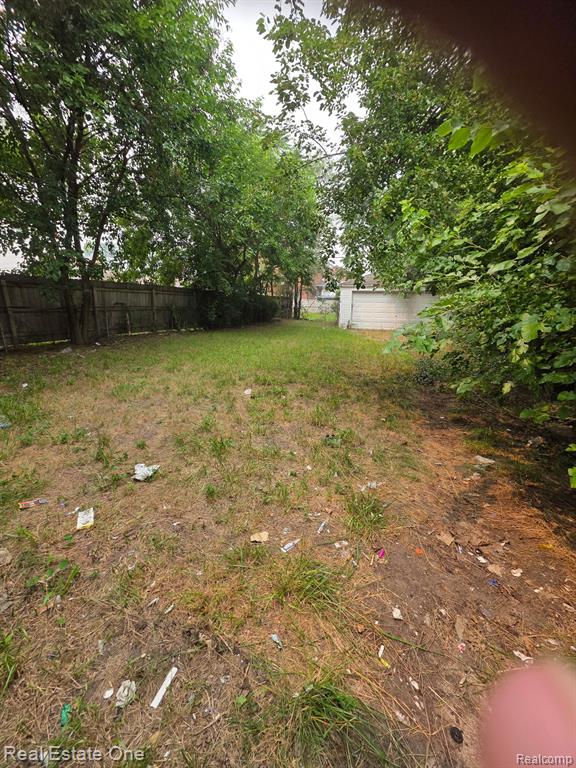8728 W 7 Mile Road - Photo 3