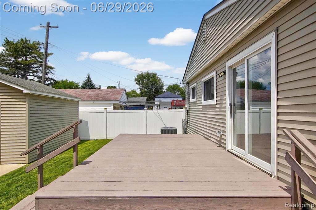 672 8th Street, Wyandotte, MI 48192 — Photo 48