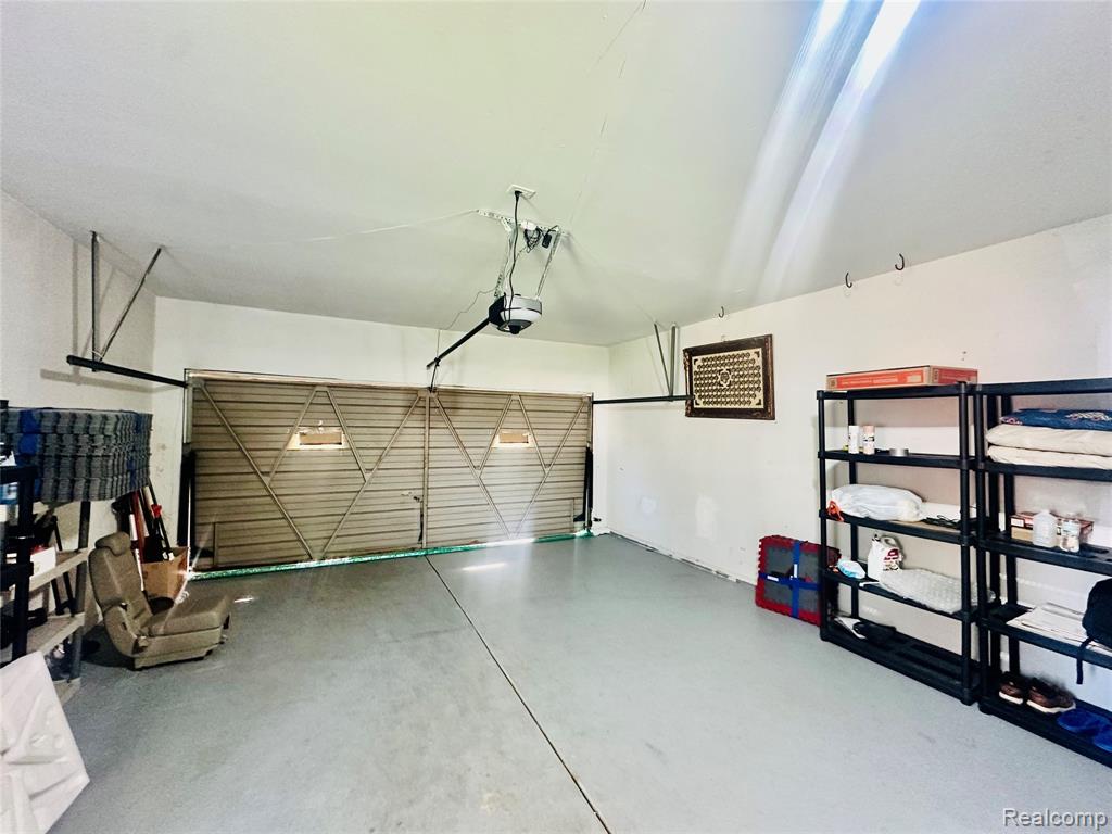 26321 Burg Road, Warren, MI 48089 — Photo 26