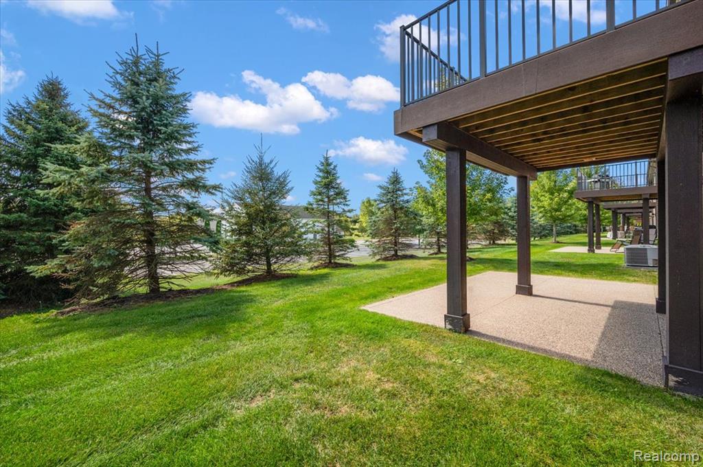 3955 Vendome Drive, Auburn Hills, MI 48326 — Photo 23