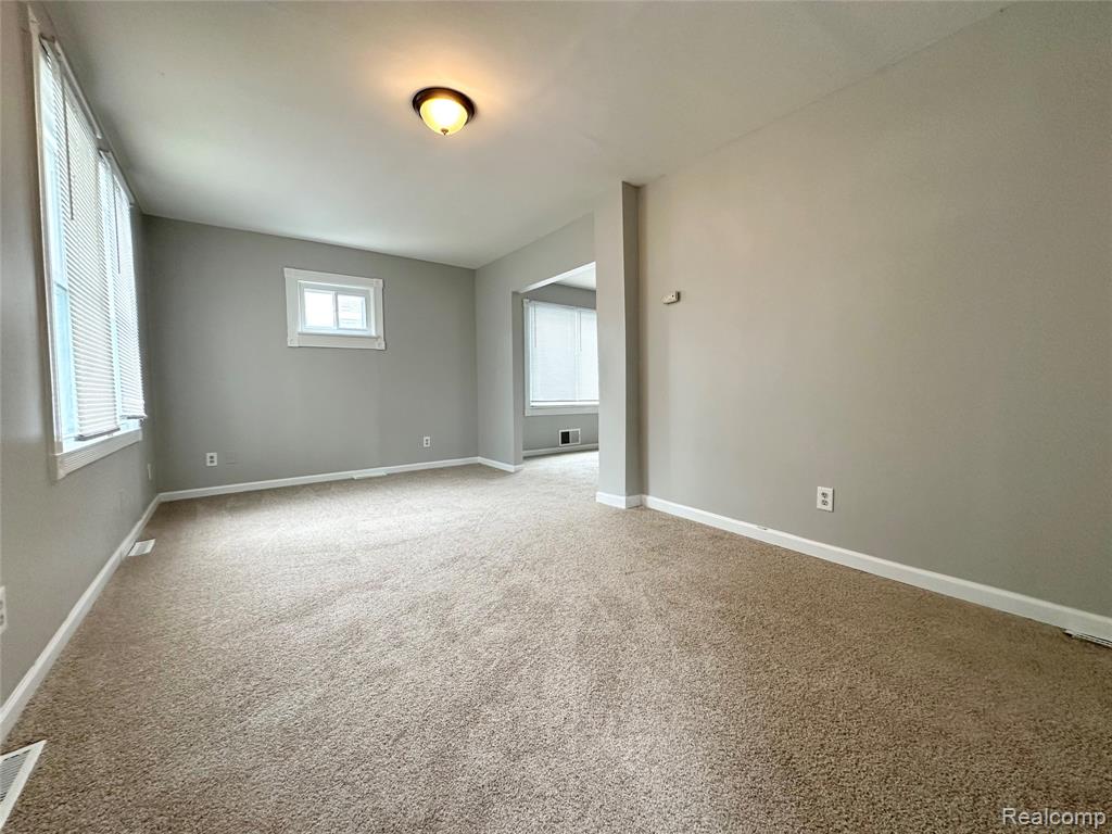 7027 Meadow Avenue, Warren, MI 48091 — Photo 4