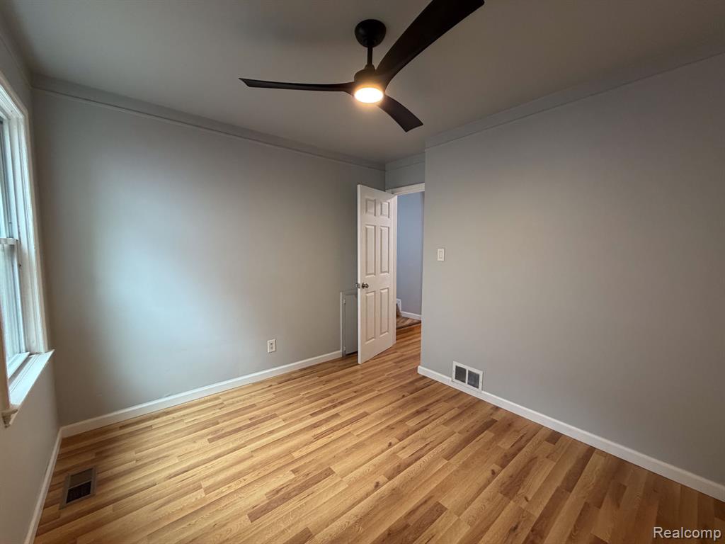 19940 Strasburg Street, Detroit, MI 48205 — Photo 17