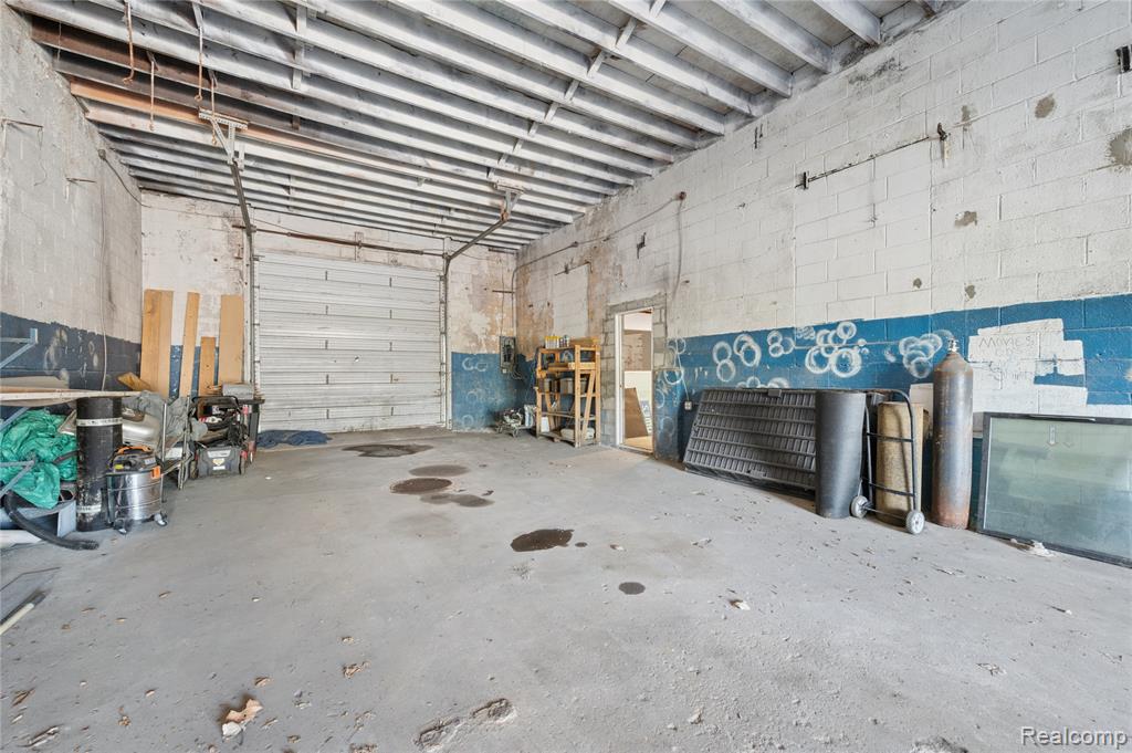 300 Oakwood, Detroit, MI 48217 — Photo 18
