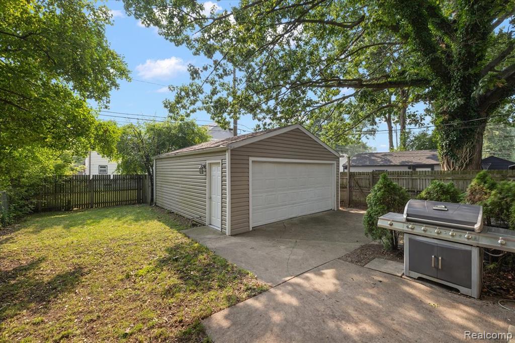 4110 Phillips Avenue, Berkley, MI 48072 — Photo 31
