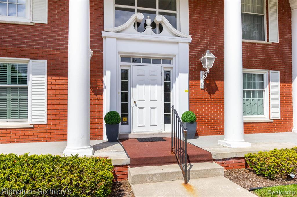 19710 W 13 Mile Road, 101, Beverly Hills, MI 48025 — Photo 37