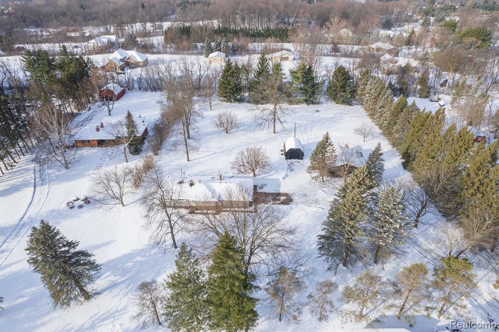 4852 MEADOWBROOK Lane, Lake Orion, MI — Photo 42
