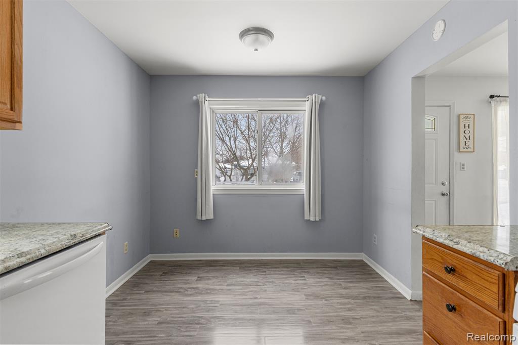 4421 Edgewood Street, Dearborn Heights, MI 48125 — Photo 13