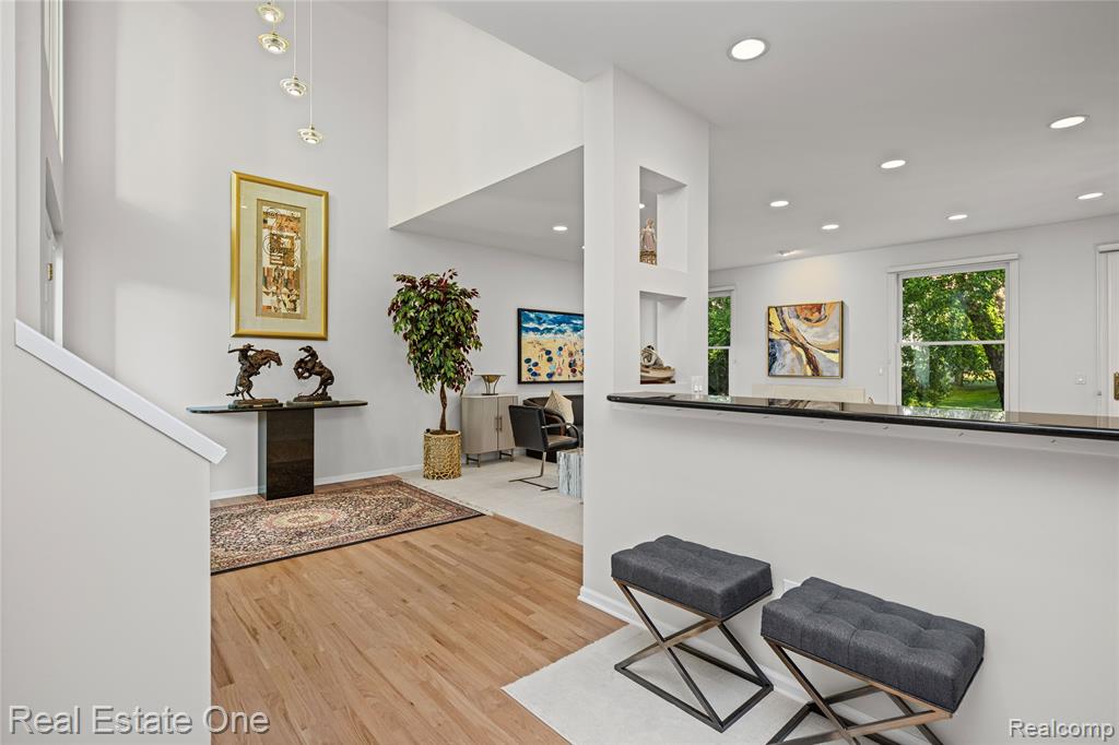 7105 Winding Brook Court, West Bloomfield, MI — Photo 18