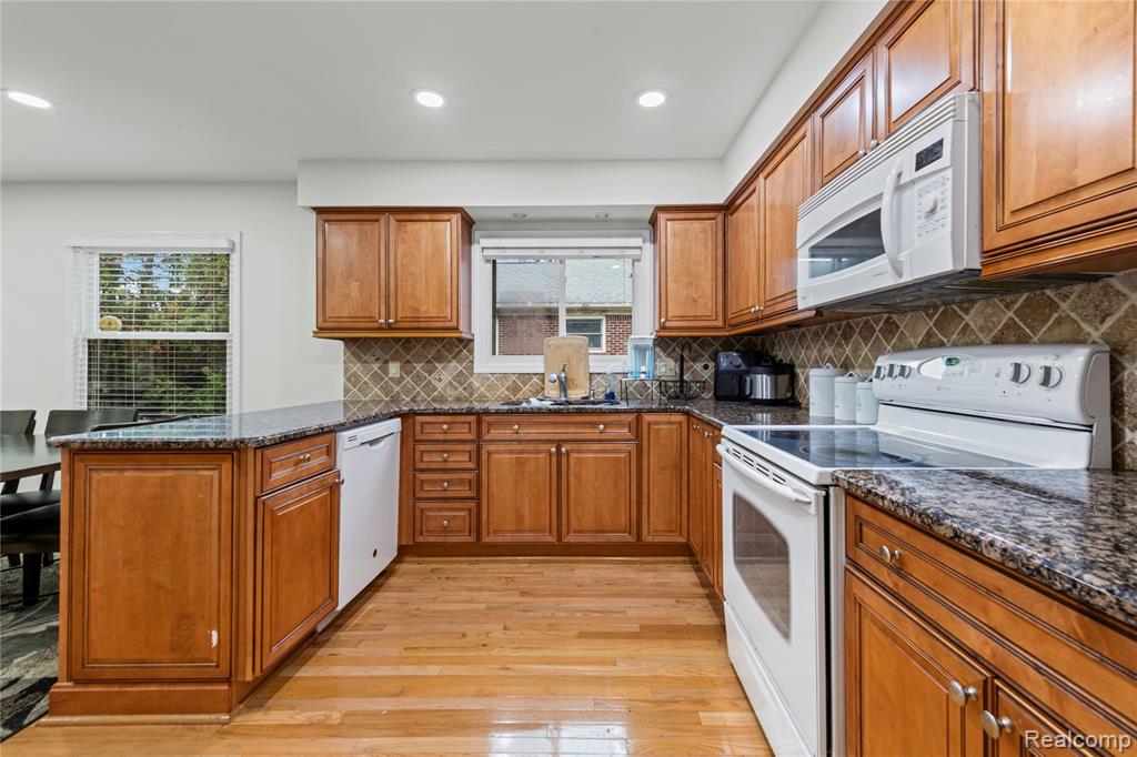 4537 Whisper Way Drive, Troy, MI 48098 — Photo 13