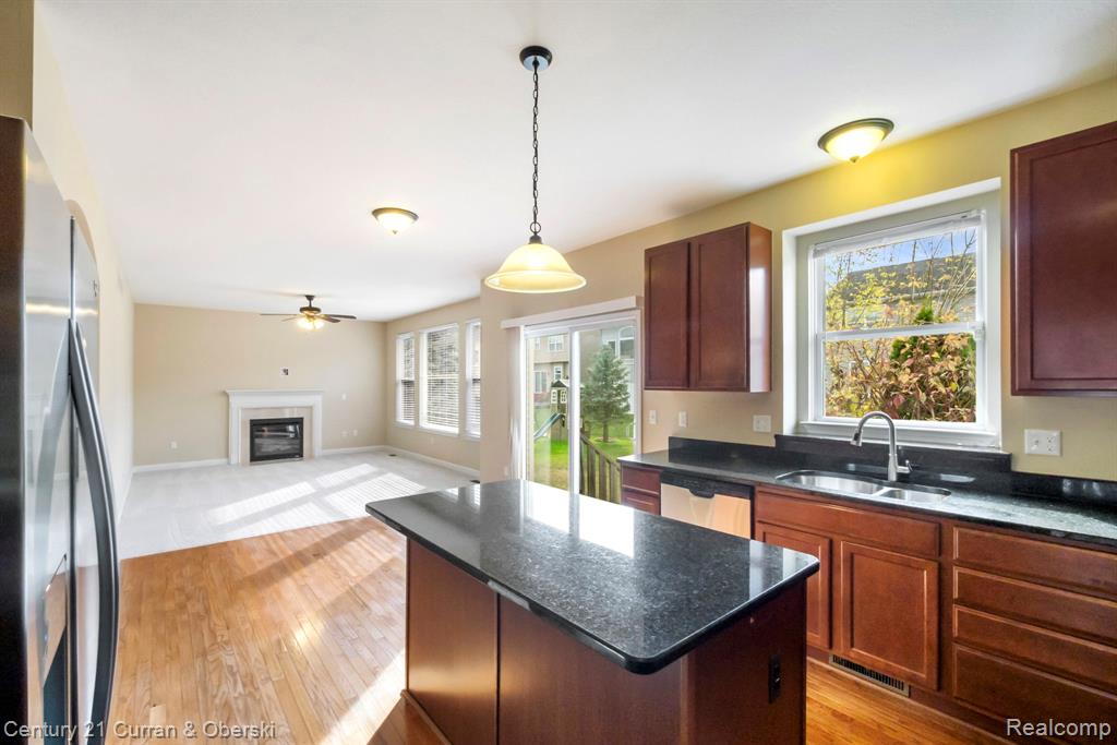 51207 Brompton, Novi, MI — Photo 15