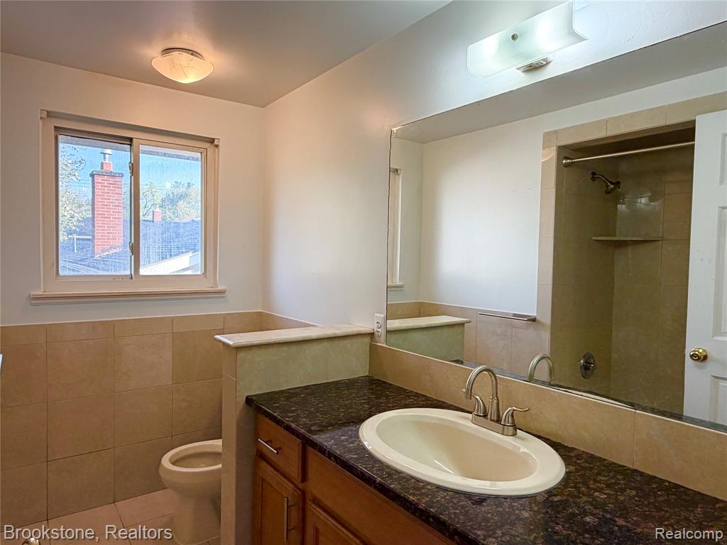 8912 Ardel Drive, Sterling Heights, MI 48314 — Photo 18
