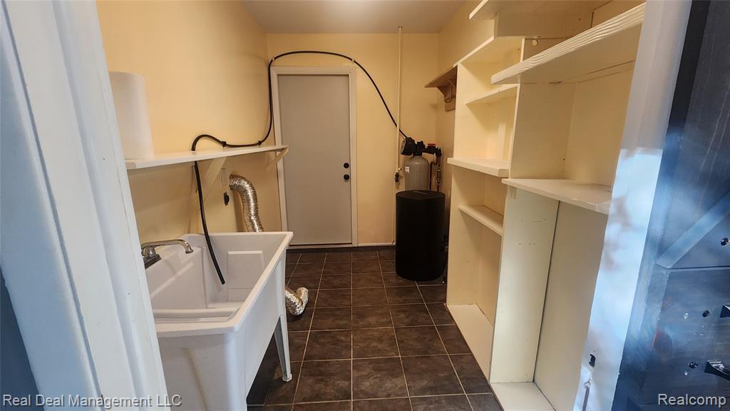 6555 Manson Drive, Waterford, MI — Photo 24