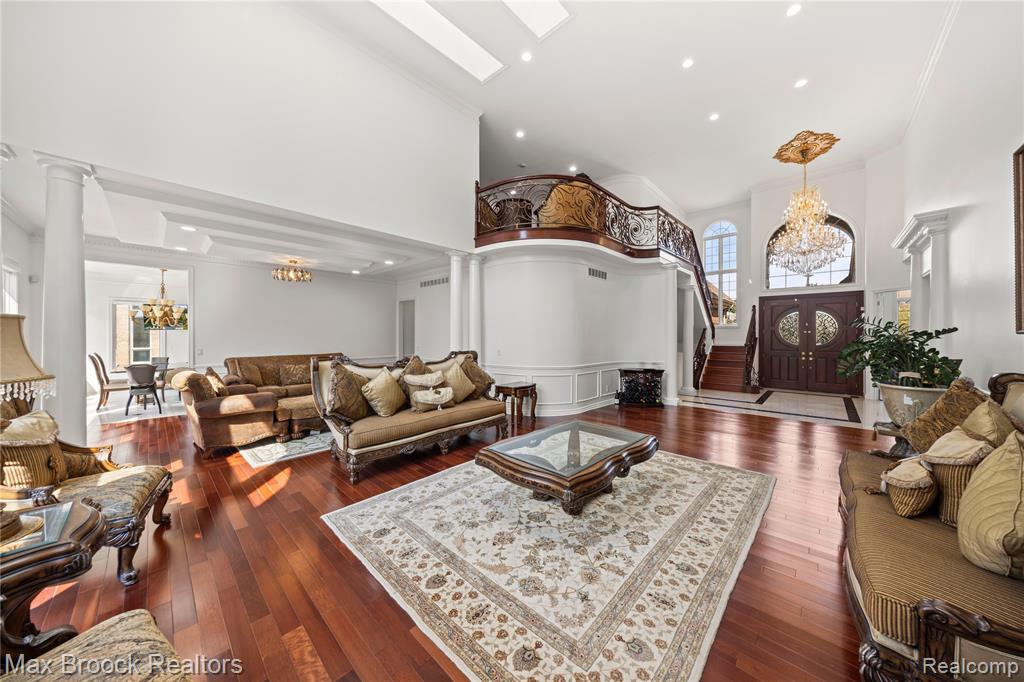 5679 Branford Drive, West Bloomfield, MI — Photo 13
