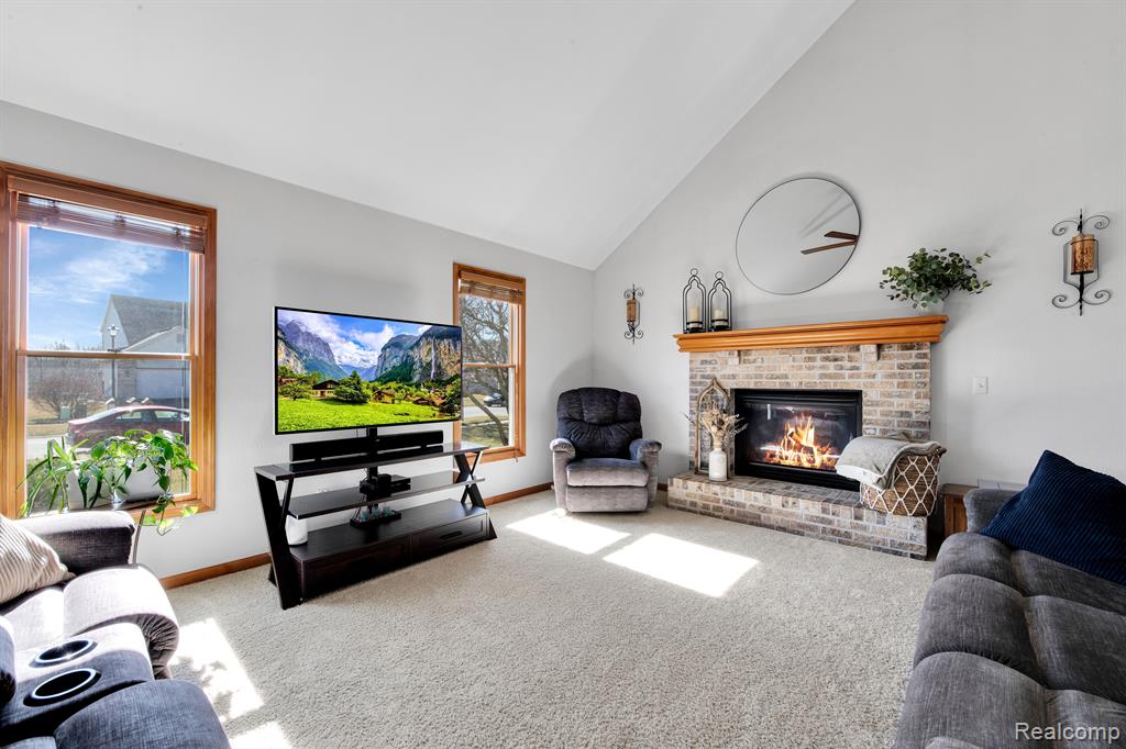 566 Webber Drive, Temperance, MI 48182 — Photo 4